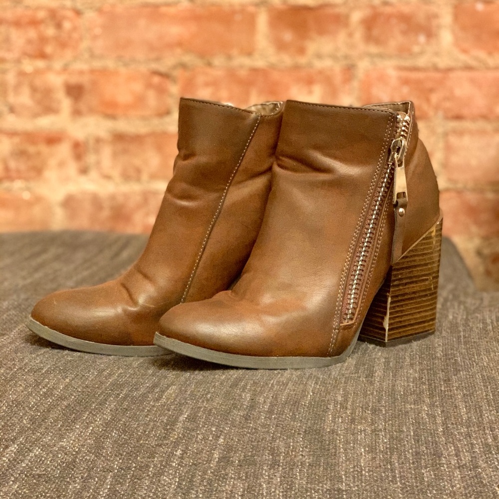 Qupid Ankle Boots